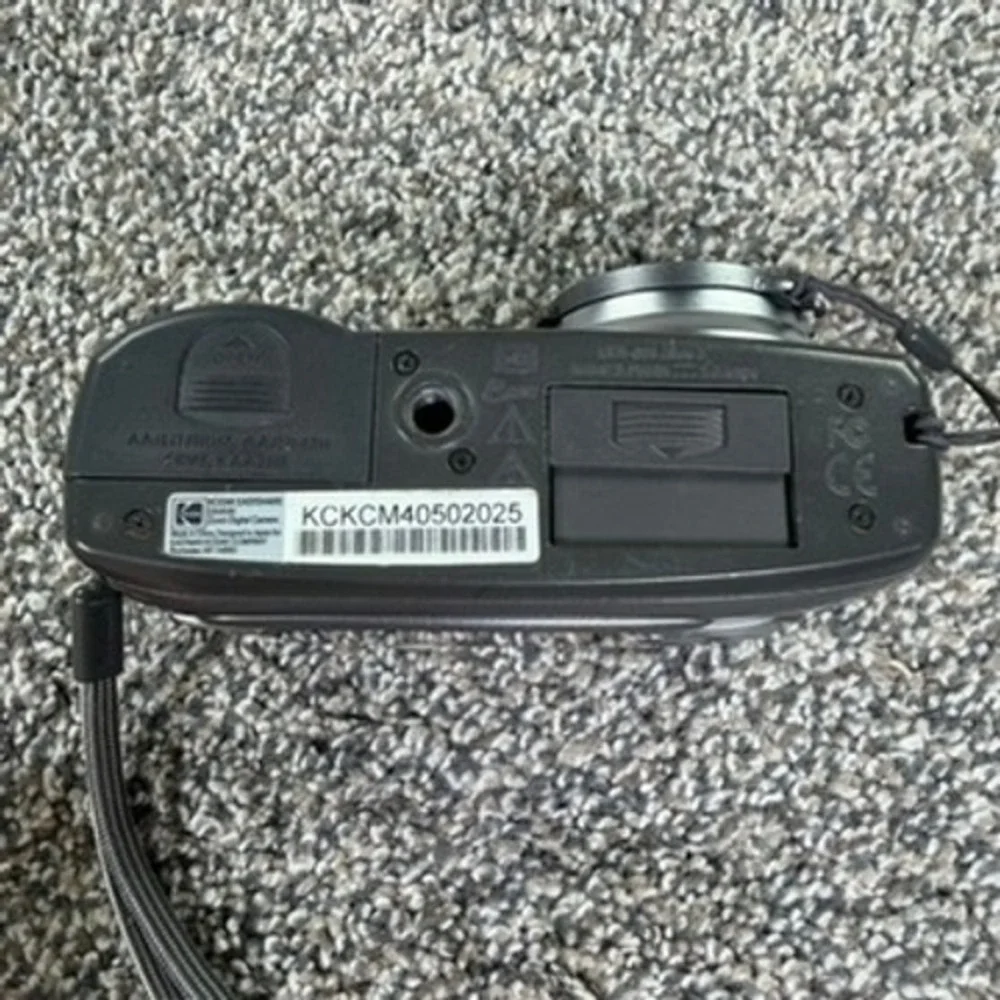 Kodak EasyShare DX4530 Digital Camera 5.0MP 3x Optical Zoom Lowepro NOT TESTED